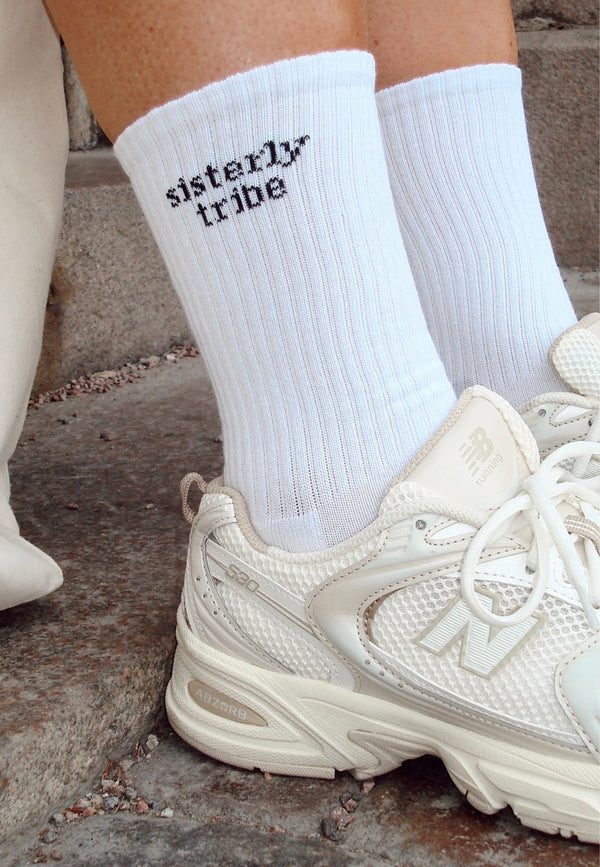 SISTERLY TRIBE CREW SOCKS - WHITE/ BLACK