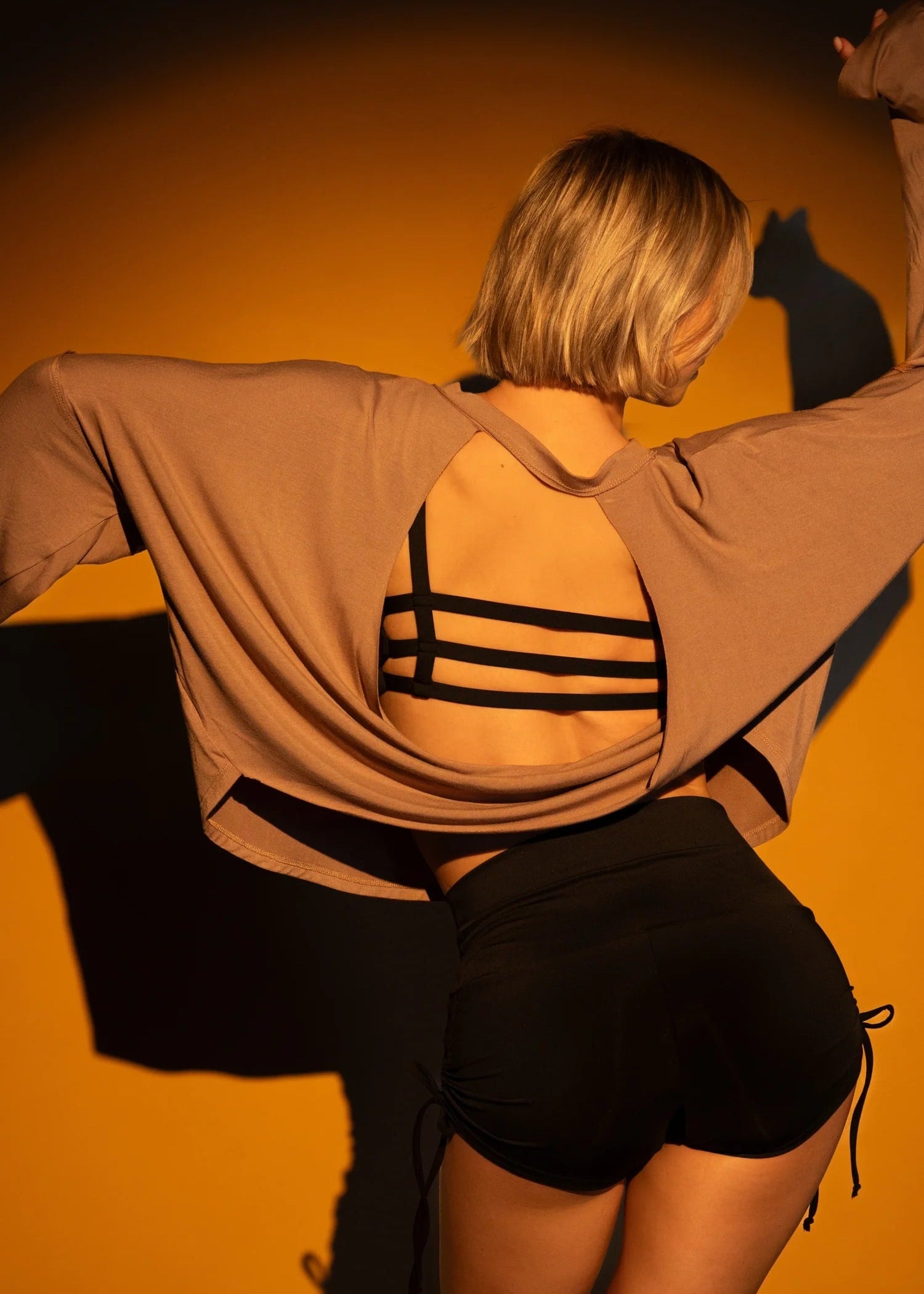 PURA VIDA LONG SLEEVE TOP - TOFFEE
