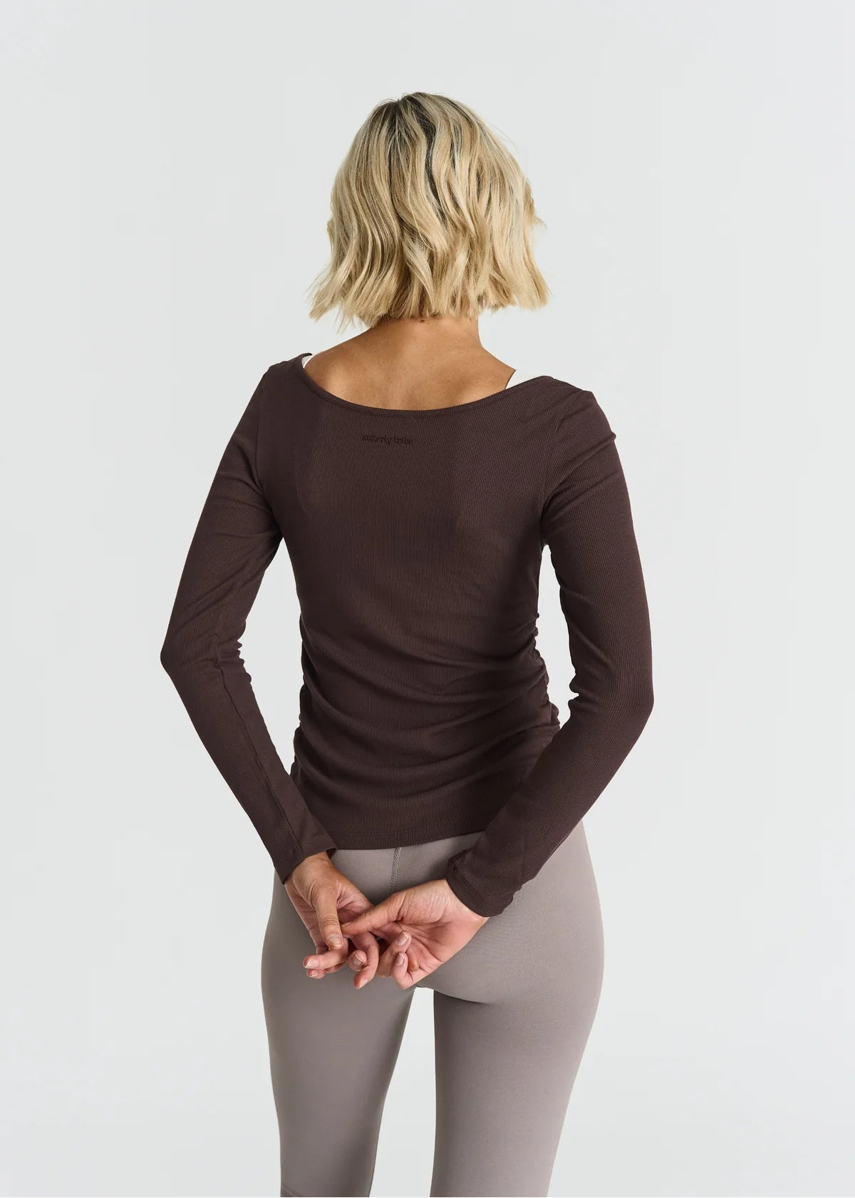 RIBBED LONG SLEEVE TOP - ESPRESSO