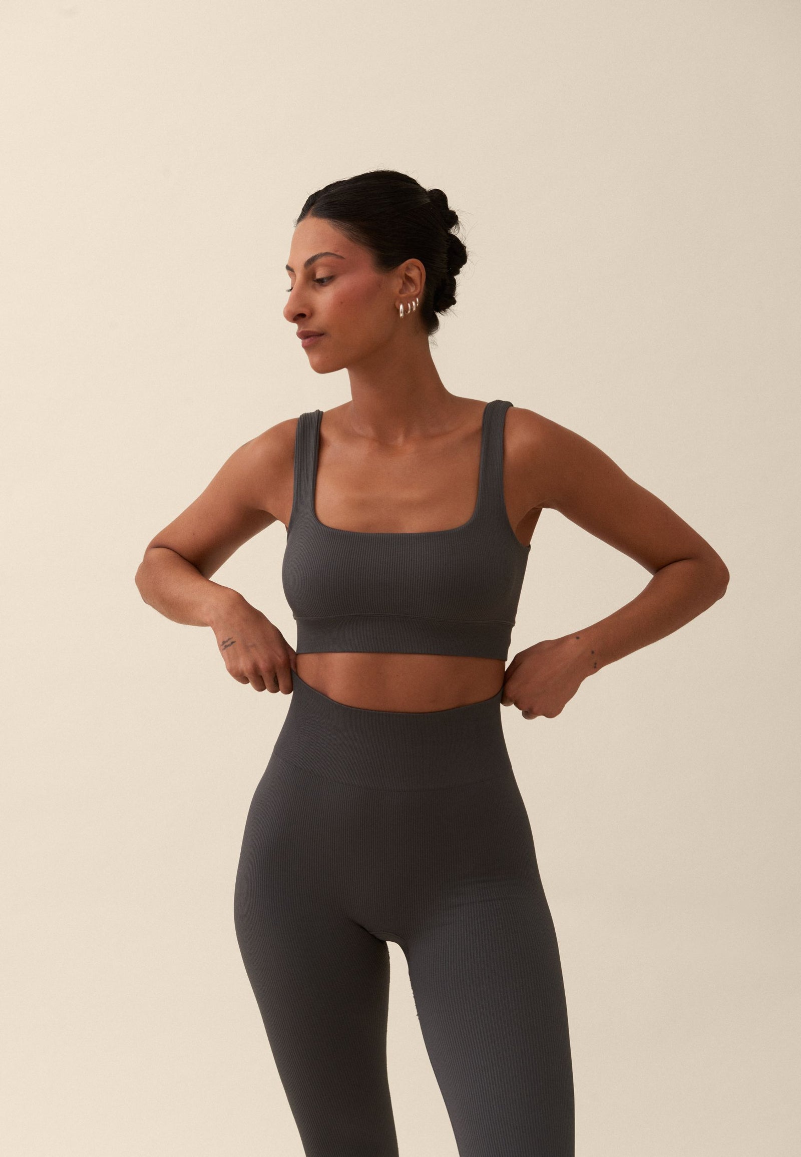 RIBBED SEAMLESS LEGGINGS - ASPHALT GREY