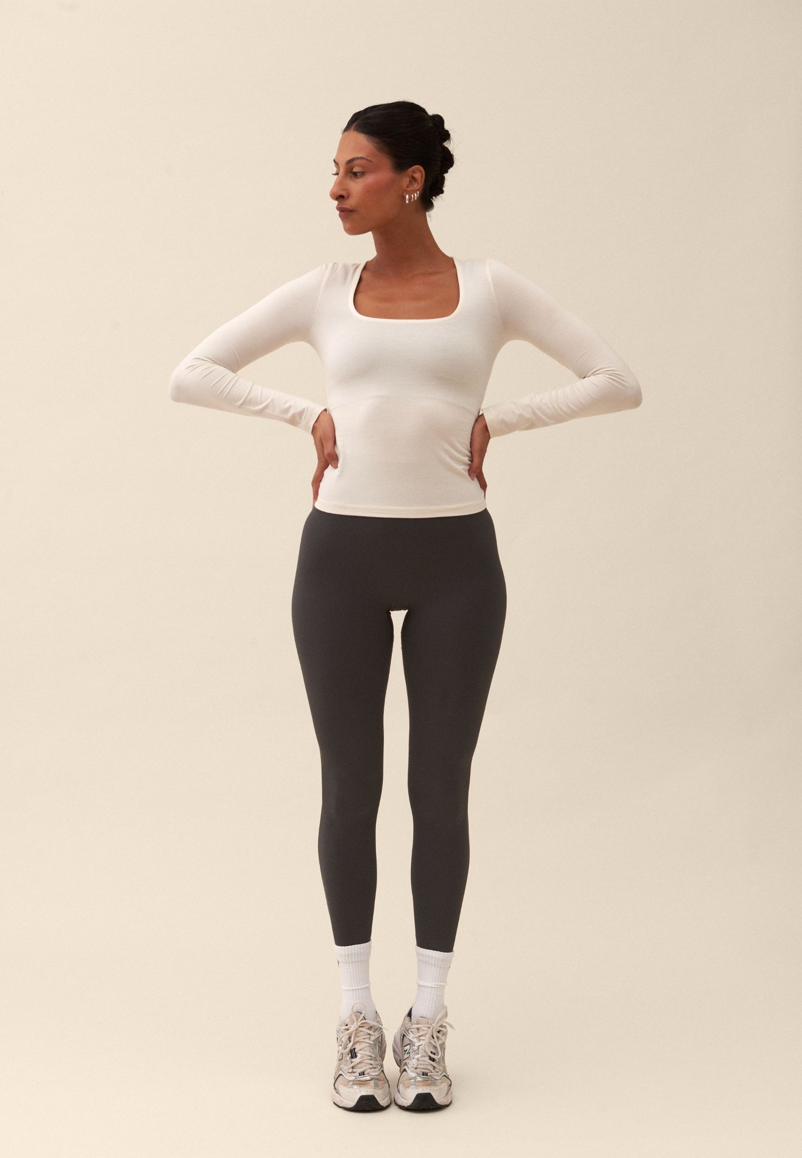 SOFT SQUARE NECK LONG SLEEVE TOP - OFF WHITE