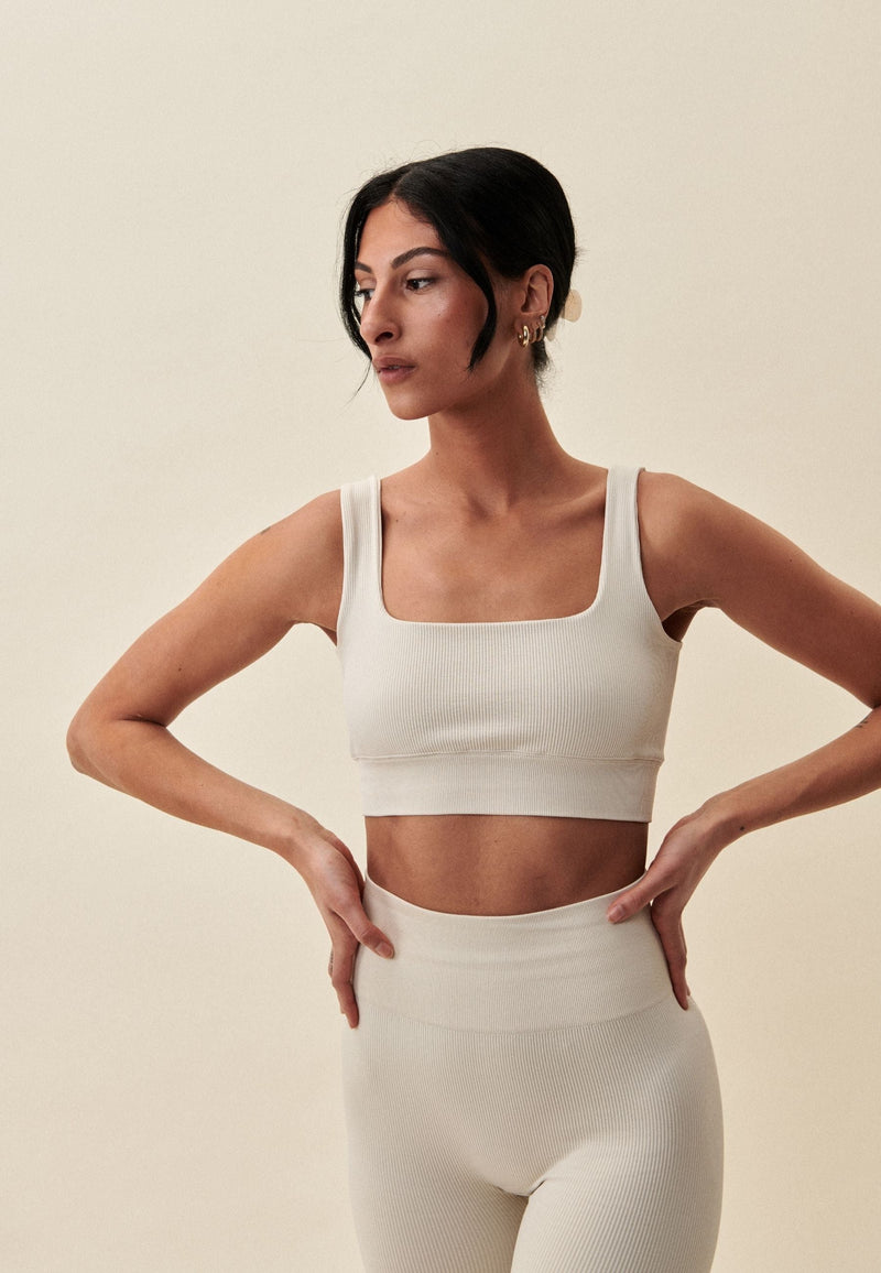 RIBBED SEAMLESS SQUARE NECK BRA - MARSHMALLOW