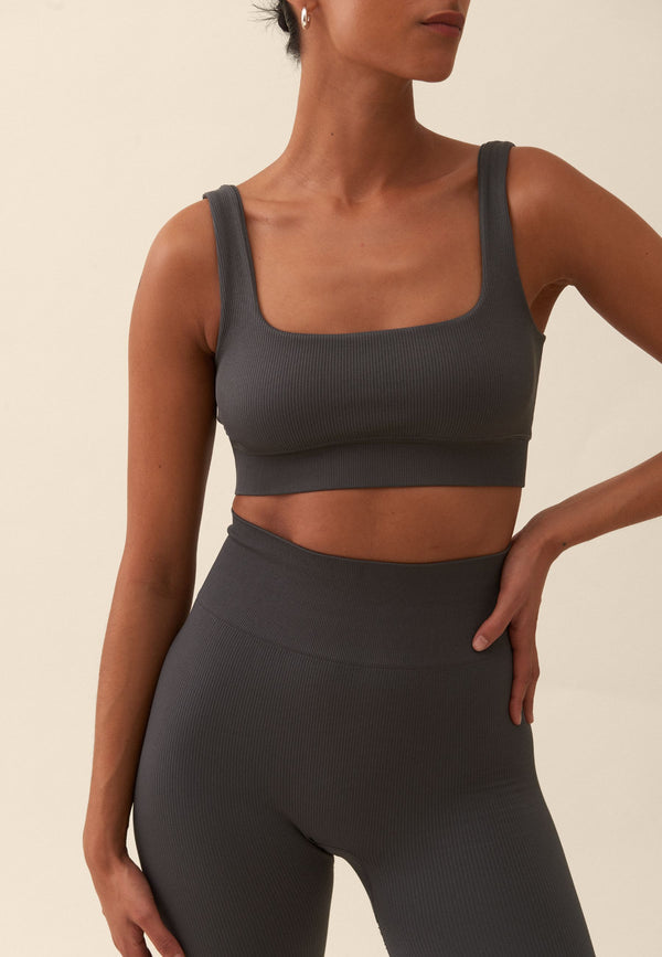 RIBBED SEAMLESS SQUARE NECK BRA - ASPHALT GREY