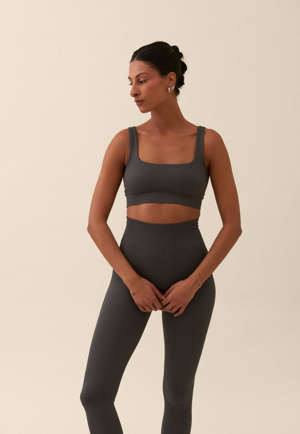 RIBBED SEAMLESS SQUARE NECK BRA - ASPHALT GREY