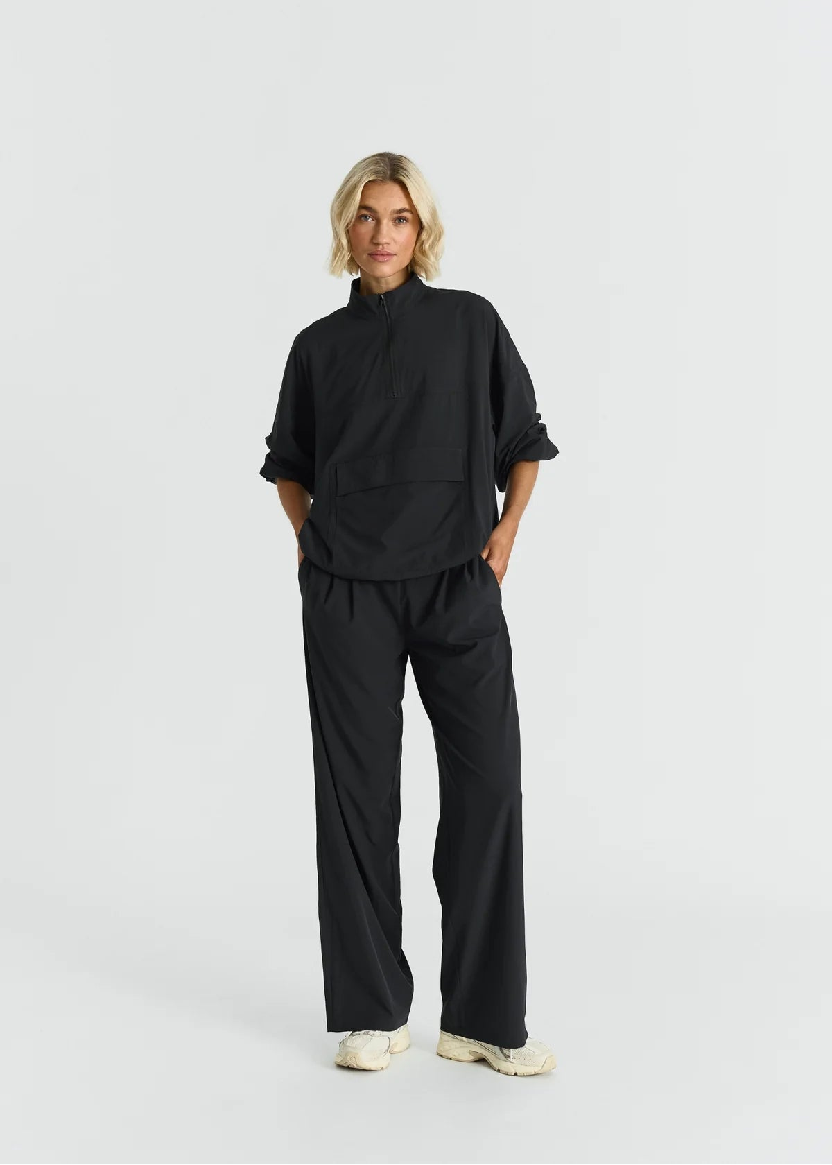 SOFTFLOW WIDE LEG PANTS - BLACK