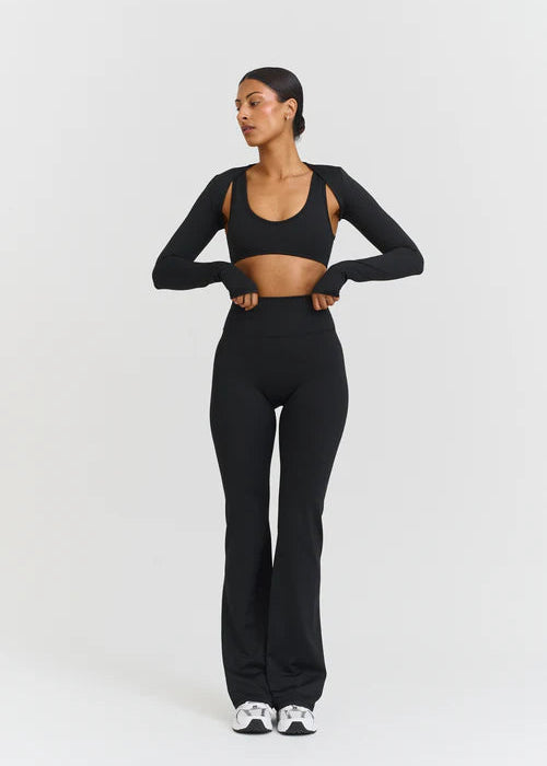 SOFTSCULPT SHRUG - BLACK
