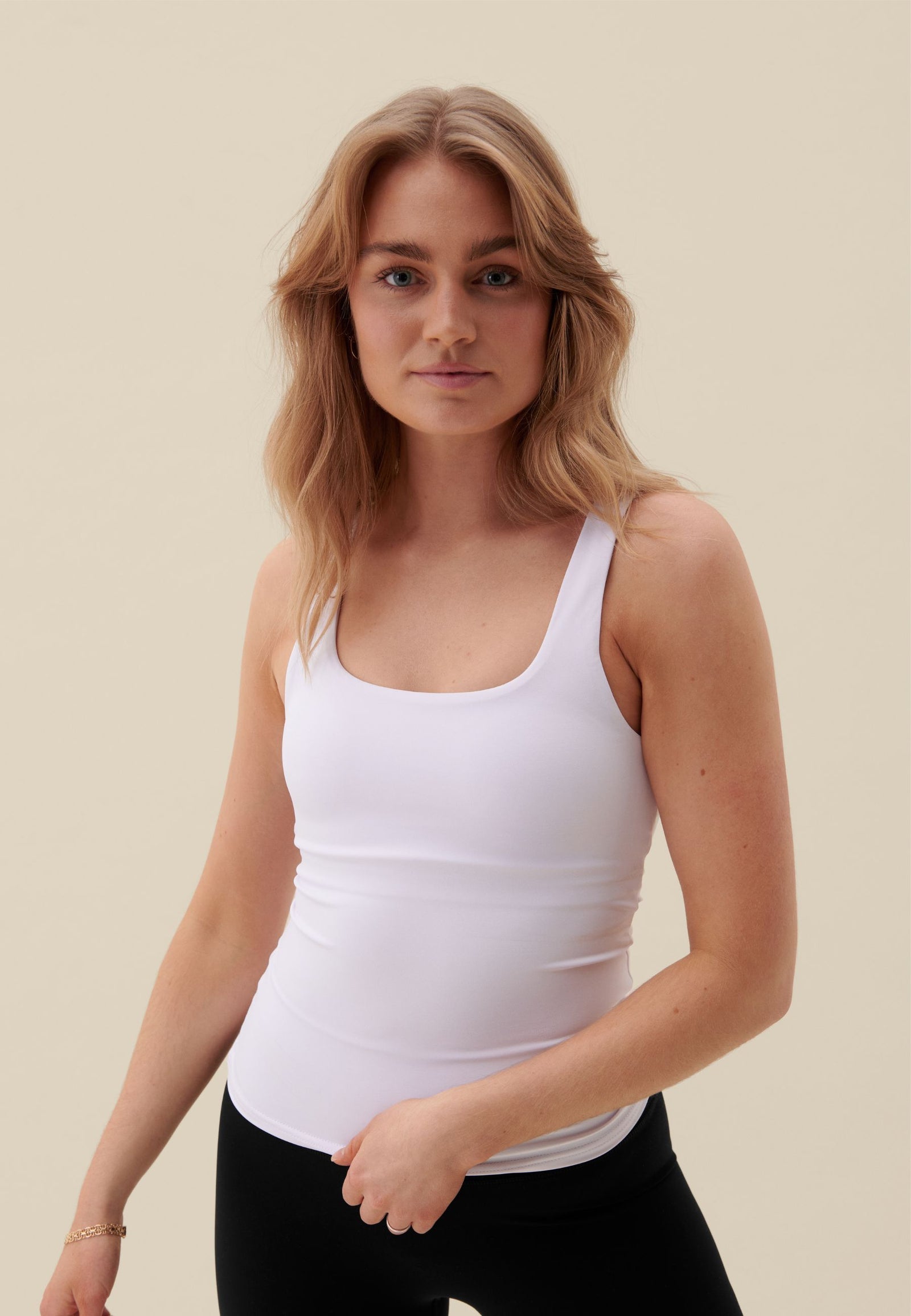 SOFTSCULPT TANK TOP - WHITE