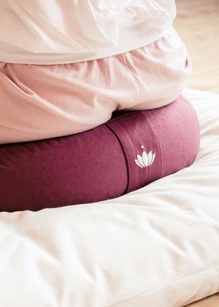 YOGAKISSEN HALBMOND SHANTI
