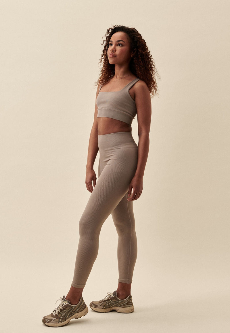 RIBBED SEAMLESS LEGGINGS - CAPPUCCINO