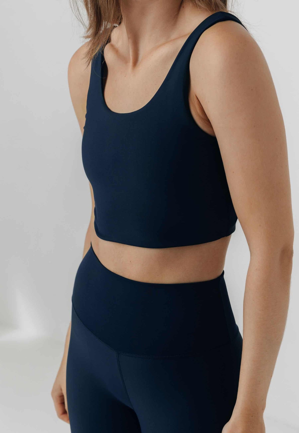 YOGA MIDI SCOOP TOP - NAVY