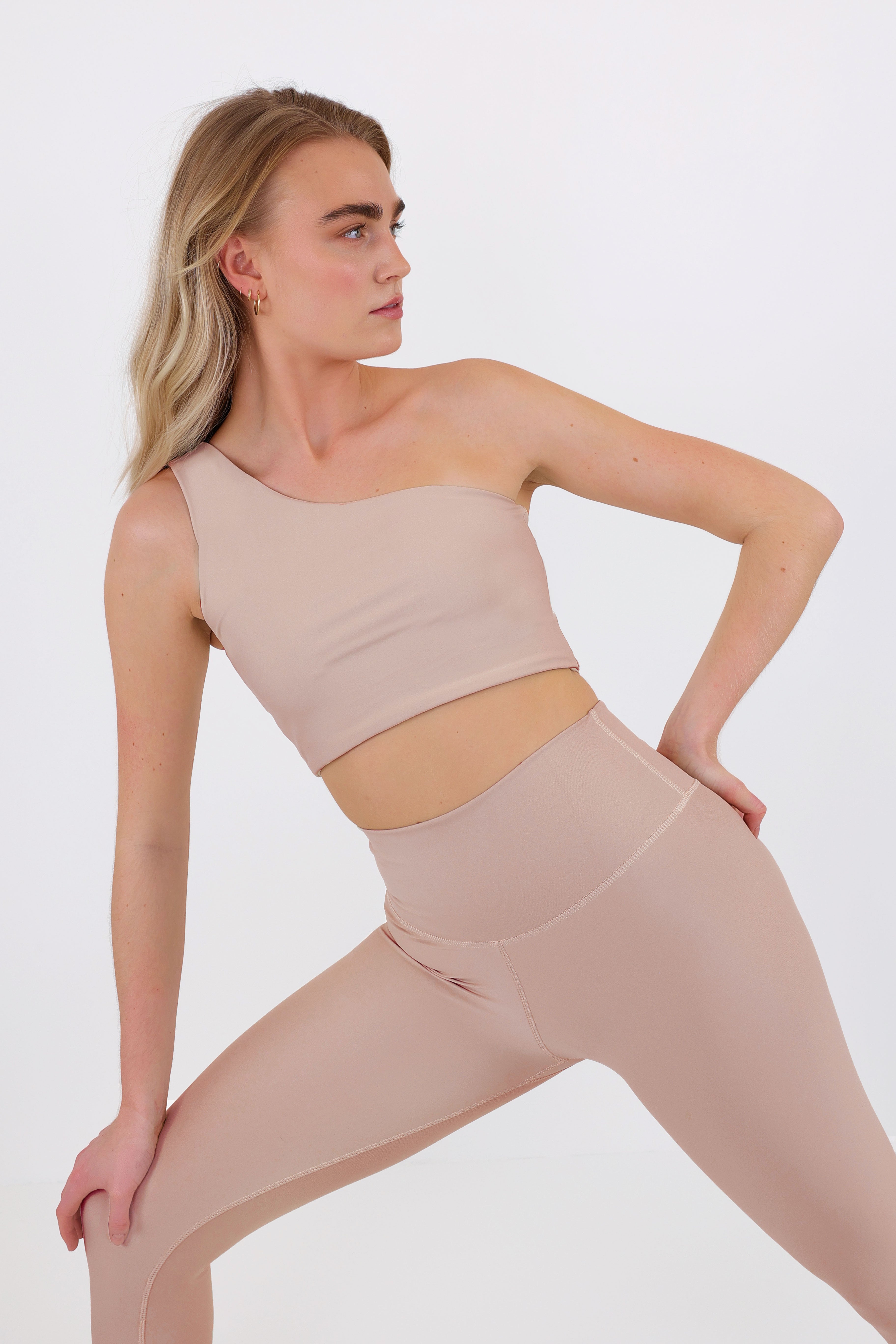ONE SHOULDER YOGA TOP - TAUPE